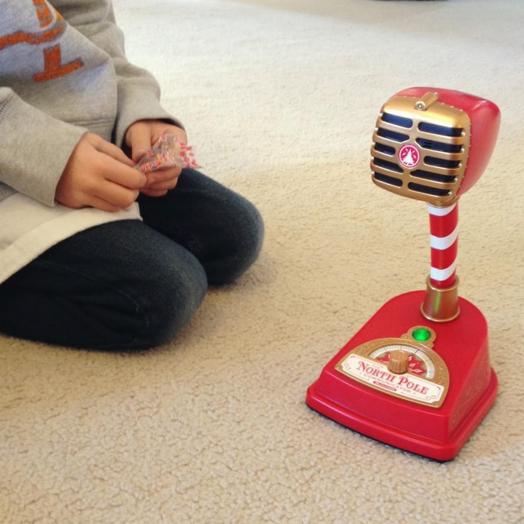hallmark-north-pole-communicator